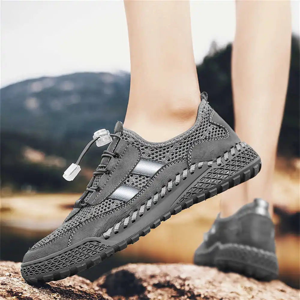 

Новая коллекция: мужские кроссовки, лоферы, мокасины, винтажные ботинки, спортивные и забавные кроссовки нестандартных размеров