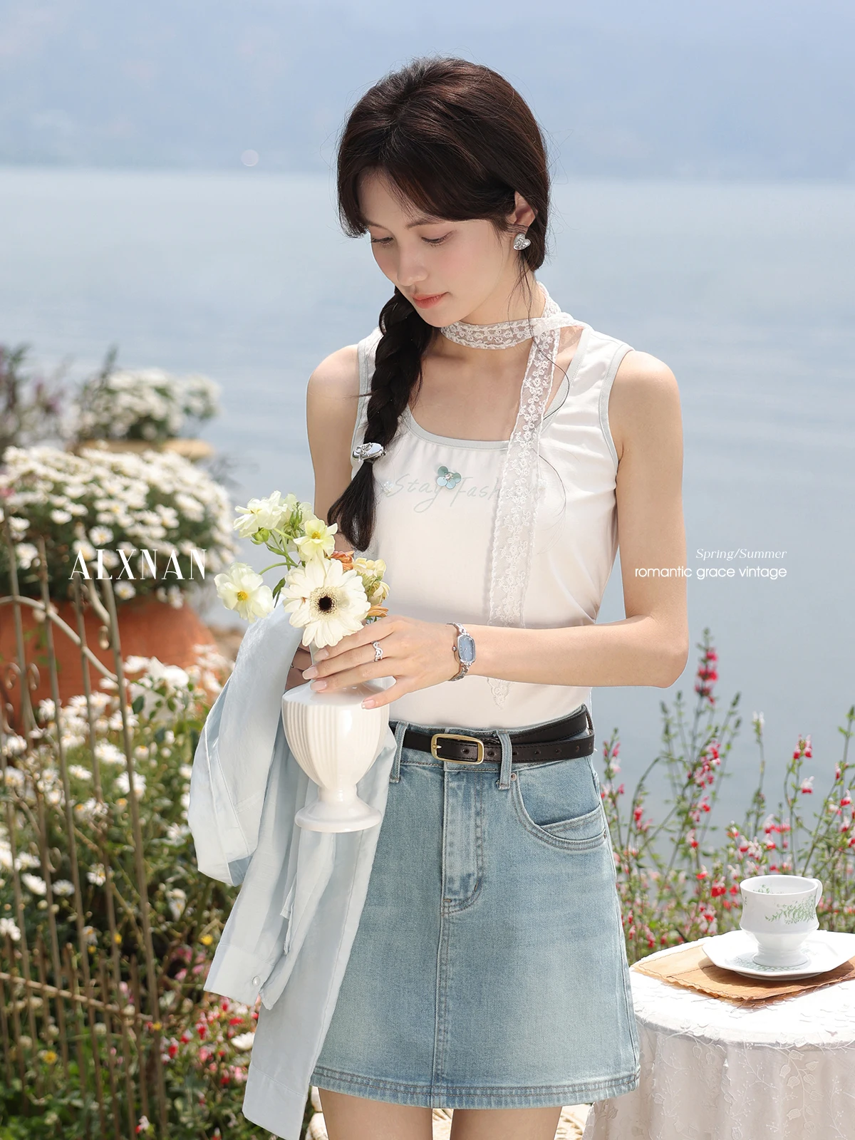 

ALXNAN Womens Tanks 2025 Summer Off-white Camisole Casual Elegant 3D Sequin Flower Letter Design Sleeveless Tops Ladies L55118BX