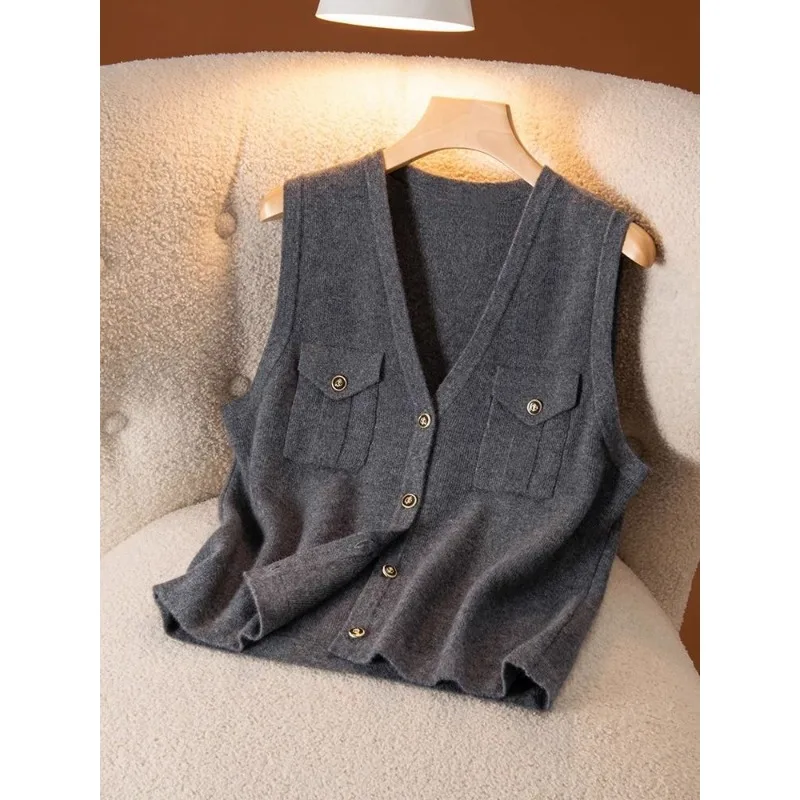 

Women's New Age-reducing Layered V-neck Waistcoat Vest Sweater with Knitted Cardigan and Vest