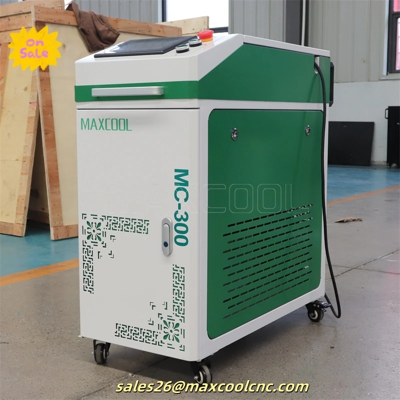 Air-cooled Type Handheld Oxide Layer Remover Mini Pulsed Fiber Laser Paint Cleaning Machine for Metals Car Engine Wood Furniture