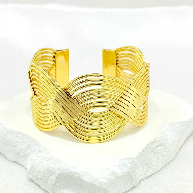 2024 New Arrival Jewelry Twisted Wave Open Bracelet Gold Cuff Bangle