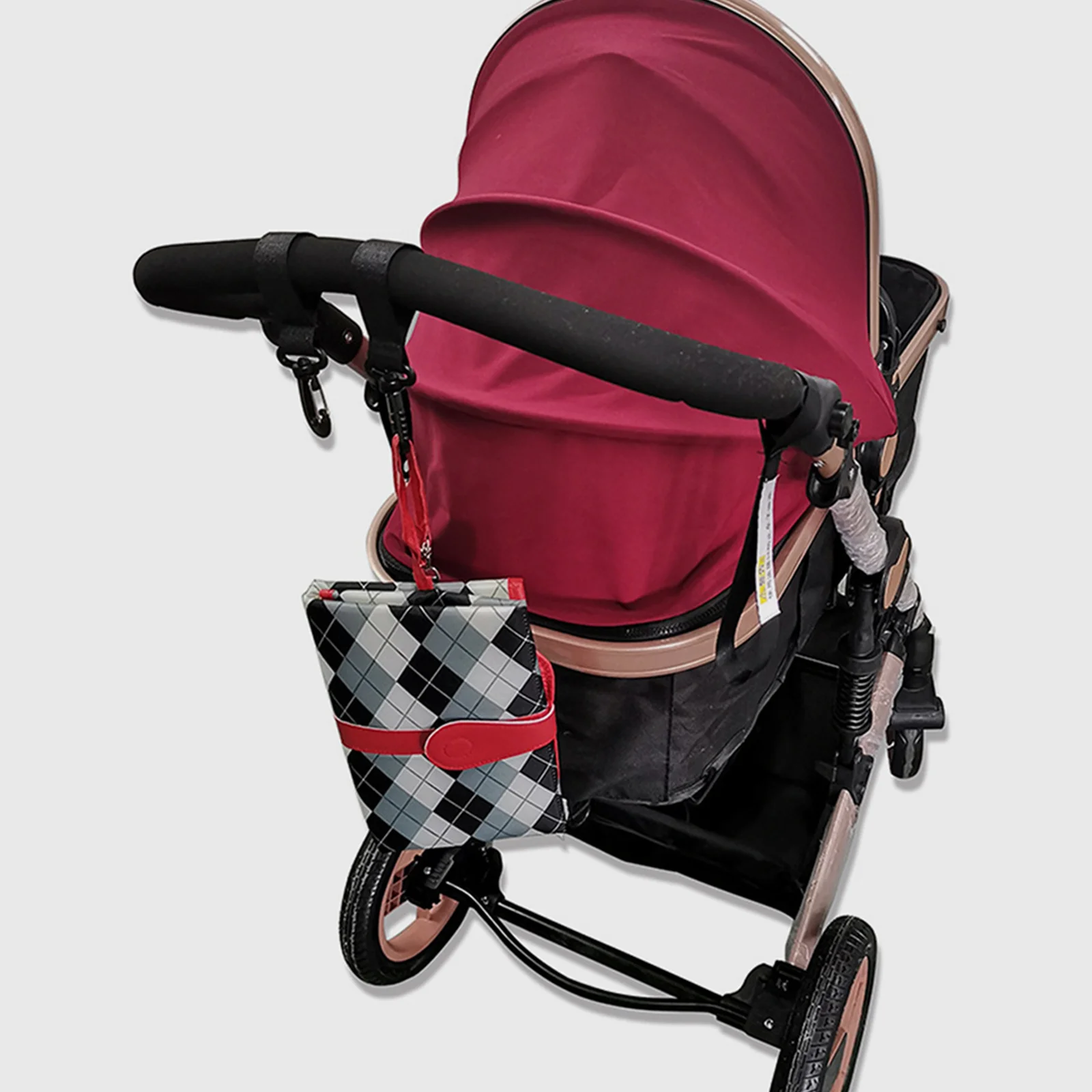 

4 шт. детские крючки, вращающиеся вешалки для сумок для колясок, прочные зажимы для сумки для подгузников, органайзер для инвалидной коляски, крючок для коляски