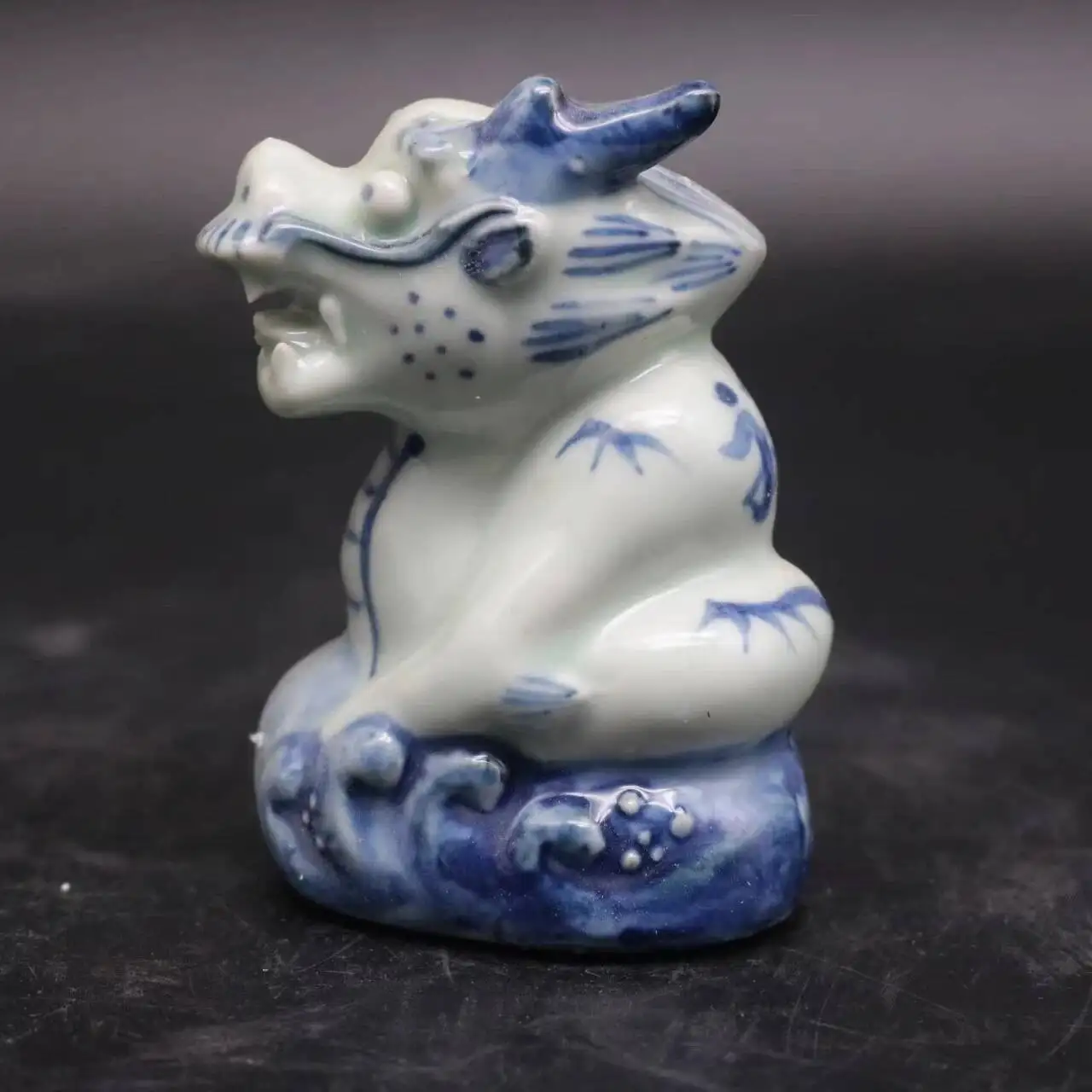 Chinese Blue And White Porcelain Dragon-Shaped Inkstone Water Droplet 3.5Inch