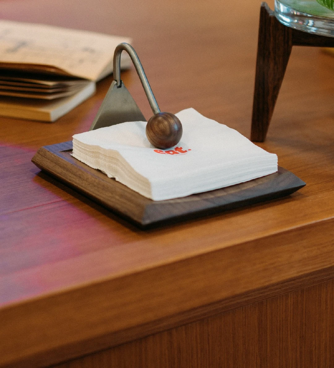 

Medieval style round ball tissue holder black walnut press table restaurant napkin box