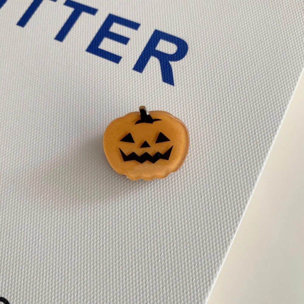 

Funny Pumpkin Halloween Mini Grab Clip Bat Small Spooky Hair Claw Headdress Acrylic Ghost Grab Clip Girls