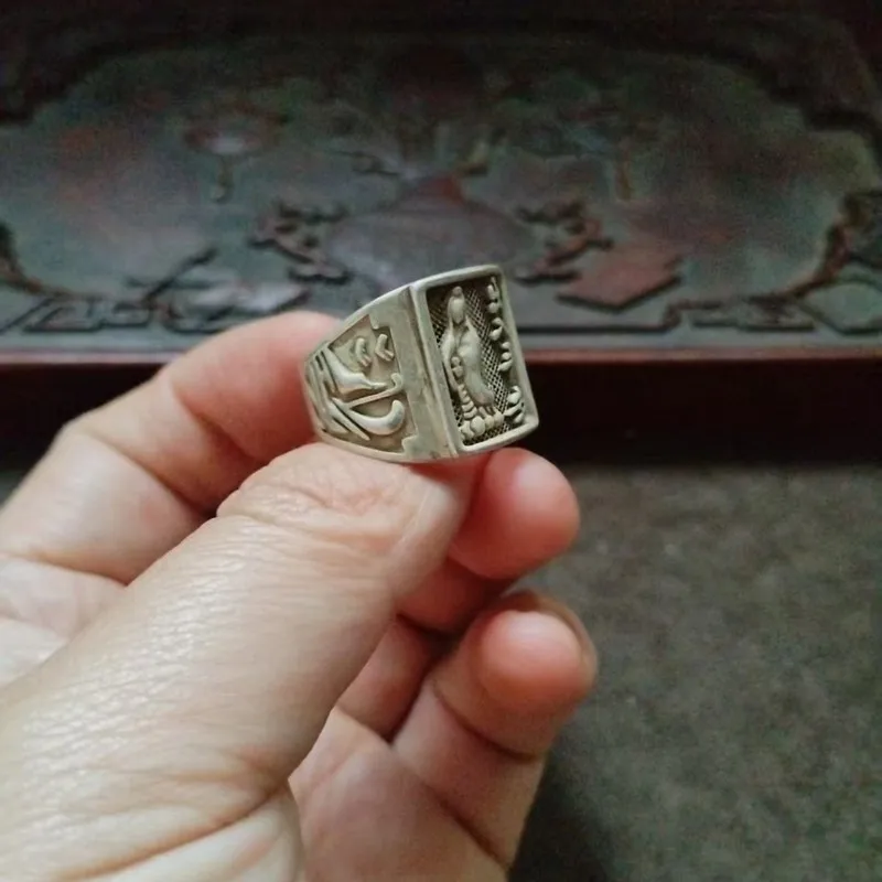 Antique Returned With Patina, Old Silver Guanyin Peace In Entering And Exiting Ring