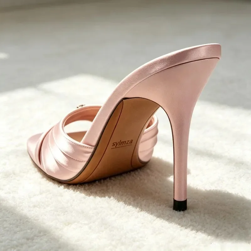 Luxury Shiny Rhinestone Detail Mules Sandals for Women Satin Cross Tied Slide Sandals Elegant Pointed Toe Banquet Dress Shoes