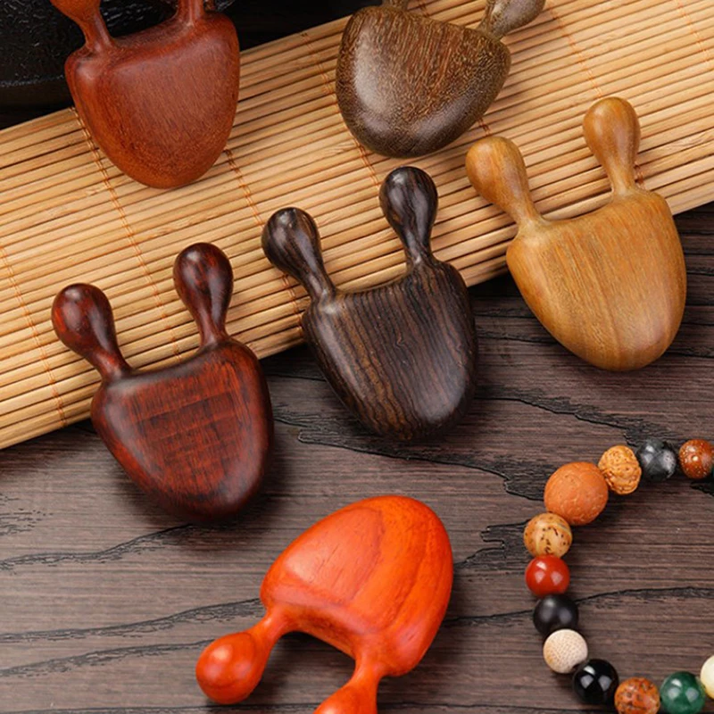 1PCS Green Sandalwood Facial Massage Comb Wooden Handle Piece Green Sandalwood Eye Massage Small Snail Comb
