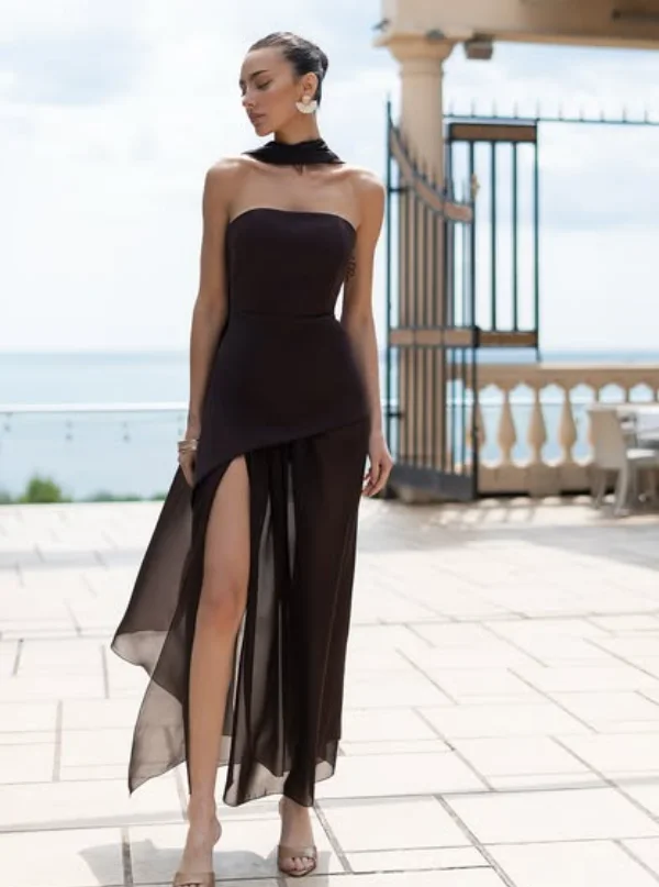 高品質カスタマイズされたストラップレス足首丈背中の開いたチュールノースリーブ Vestidos パラ Bodas Mujer Invitada ドレス女性のためのローブ