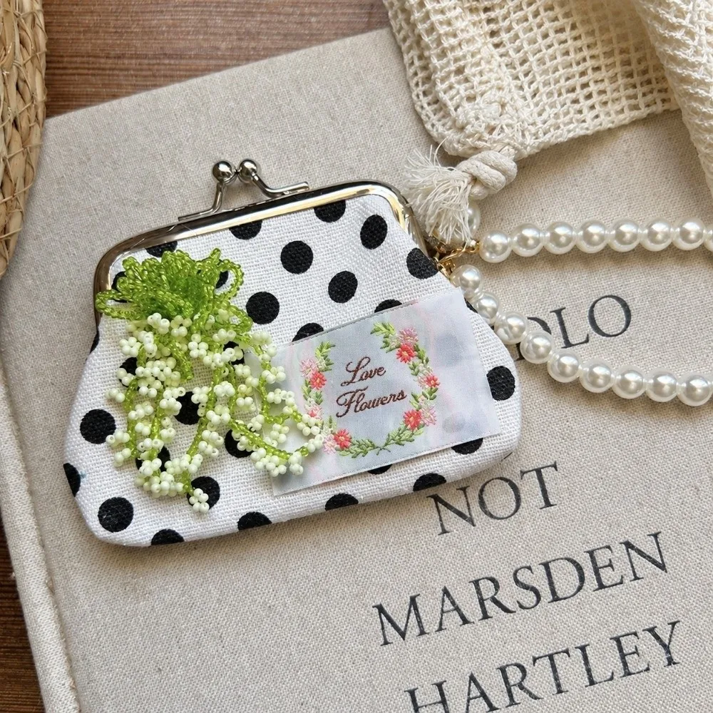 Cute Polka Dots Coin Purse Kiss Lock with Detachable Pearl Chain Small Cosmetic Bag Sparkly Sequins Mini Storage Pouch