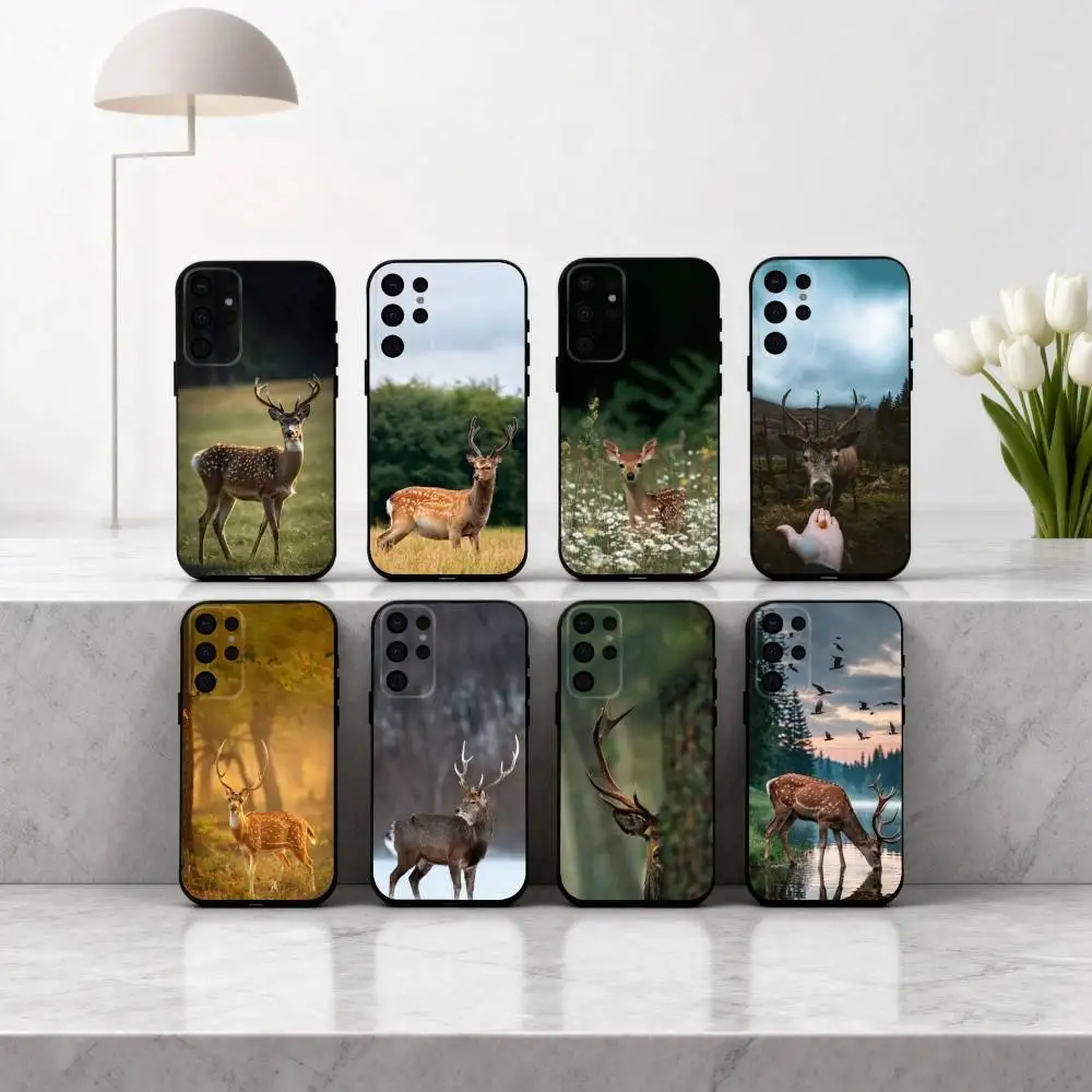 

The Graceful Sika Deer Phone Case For Samsung S25,24,23,22,30,21,10,9,Ultra,Plus,Lite,FE,4,5 G Soft Black Case