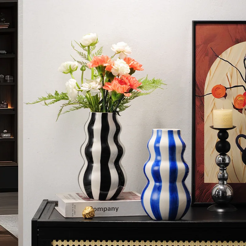 Ceramics Vases Stripe Elegant Vase Home Decor Painted Dried Flowers Pottery Elegant Interior Decoration Aesthetic Design Vase