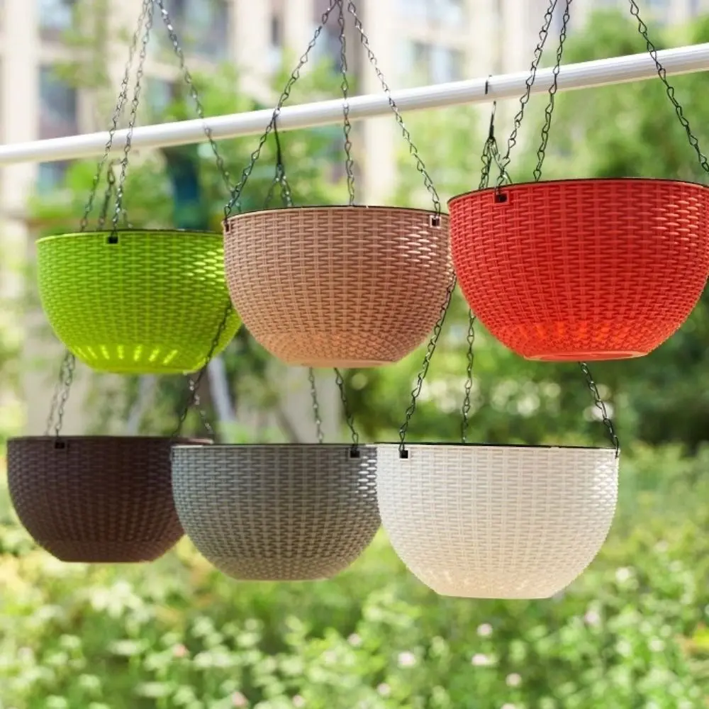 Plastic Imitation Rattan Hanging Pot Stackable Self Absorbing Water Plant Hanging Basket European Style with Chain