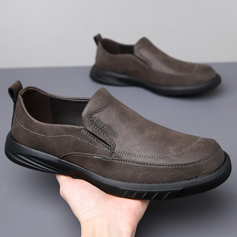 Mocassins de plataforma leve de couro masculino, sola macia, sapatos casuais de vestido de negócios, moda estilista, primavera, outono