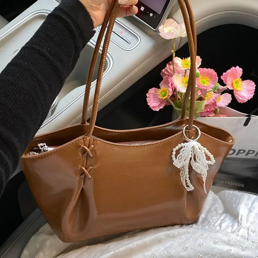 

Elegant Autumn Winter Underarm Bag with Pendant PU Leather Commuting Handbag Versatile Temperament French Tote Bag Girls