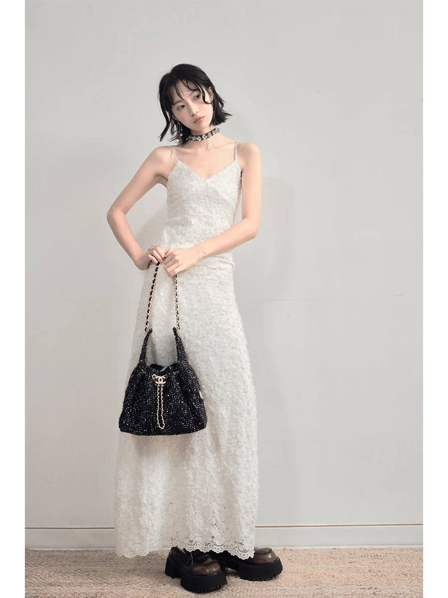 

Liparpa Cold Brew Camellia Lace Vest Strap Long Straight Tube Long Skirt Two Piece Set Women's Faion Autumn Outfit