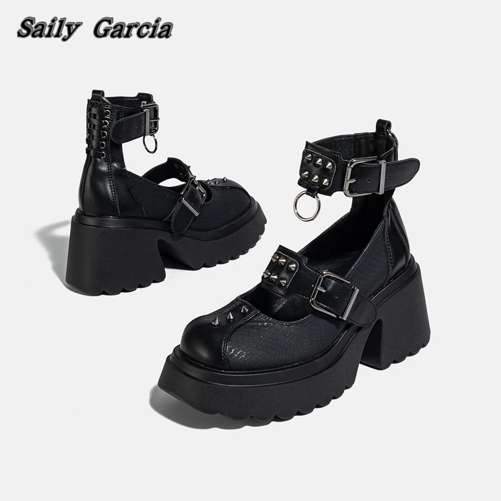 

Gothic style Metal Bckle Strap Chunky Heel Sandals Summer INS Fashion Hollow Punk Shoes Round Toe Rivet Platform Casual Shoes