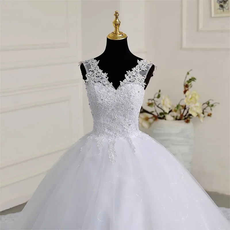 Pure White Sleeveless Wedding Dresses 2023 New Classic V-neck Vestido De Noiva With Large Train Luxury Lace Robe De Mariee