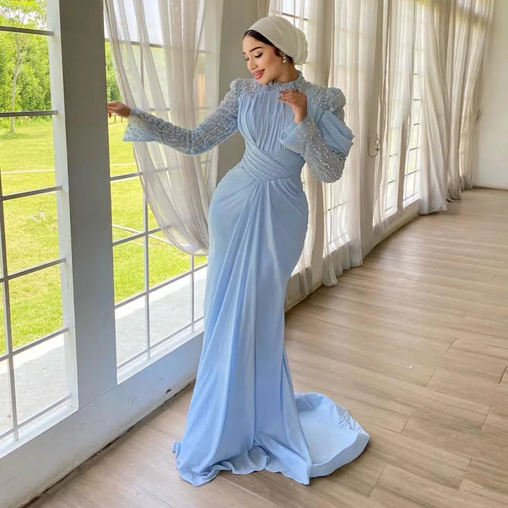 Maßgeschneidertes Babyblau Hijab Abendkleid 2026 Perlen-Pailletten Muslimisches Verlobungskleid Gerafftes Chiffon Islamisches Festkleid