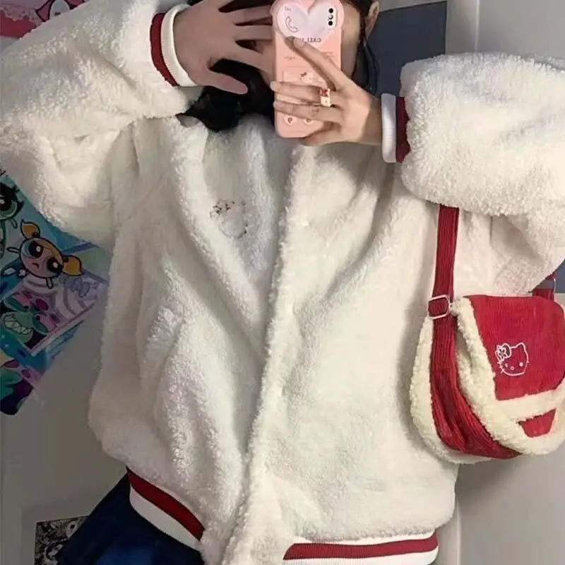 

Корейское милое пальто из овечьей шерсти с вышивкой «Hello Kitty», зимняя студенческая повседневная куртка для девочек, бейсбольная форма, теплая хлопковая одежда, подарок