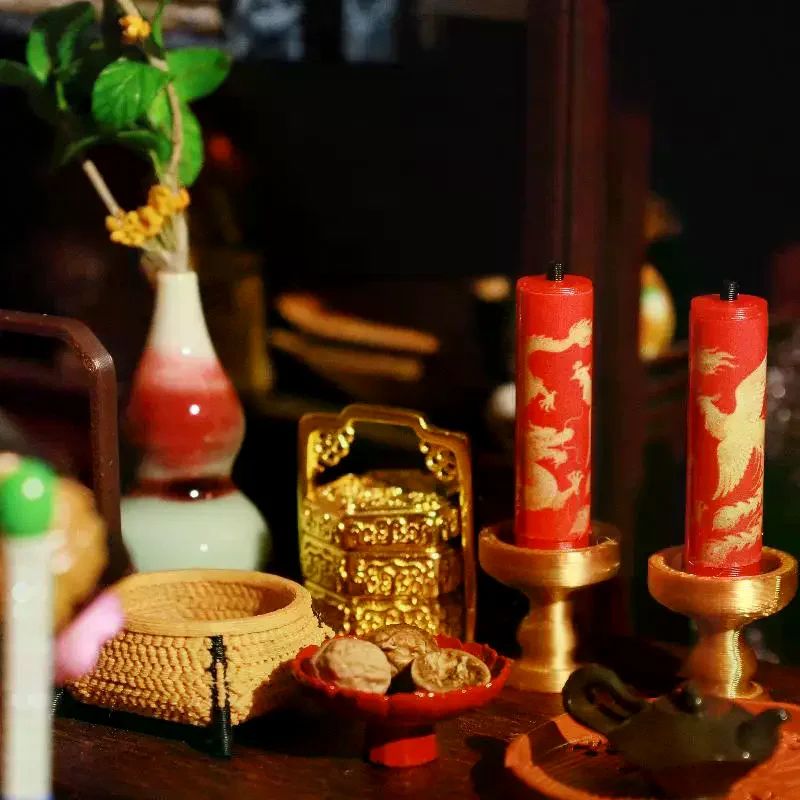 1 Pair Doll Accessories Playing House Scene Model 1:12 Scale Dollhouse Candle Holder Mini Dragon Phoenix Candlestick Kids Toy