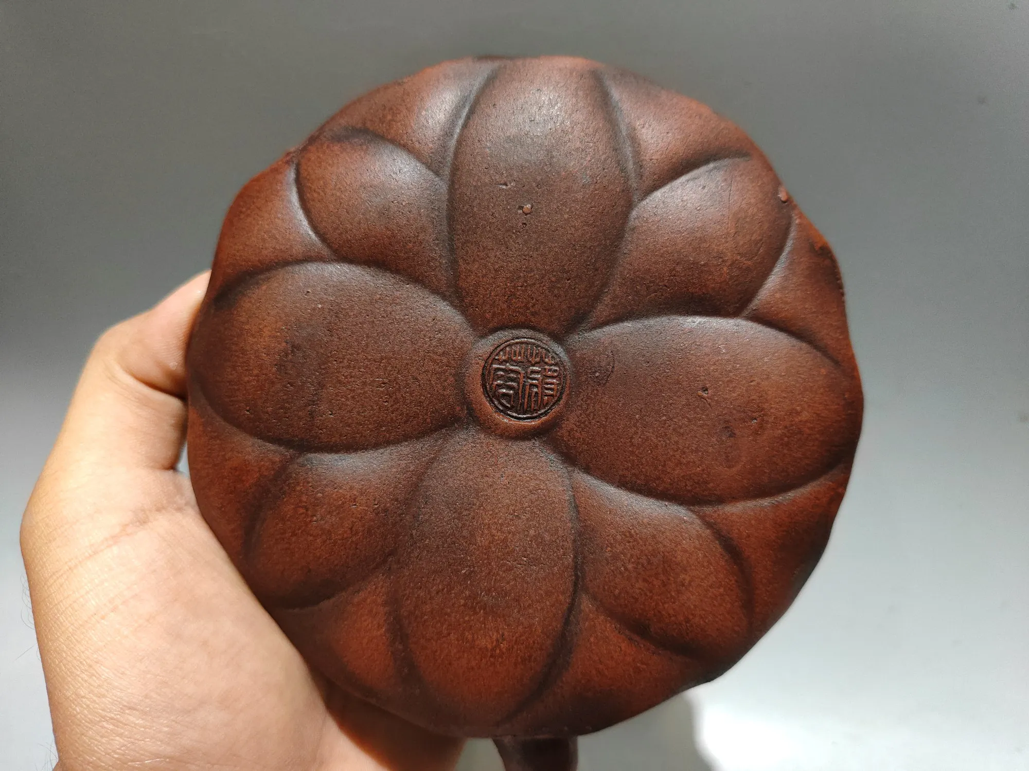 Temple Collection Yixing Purple Clay Teapot Frog statue cover Lotus patterned teapot Kettle Teapot