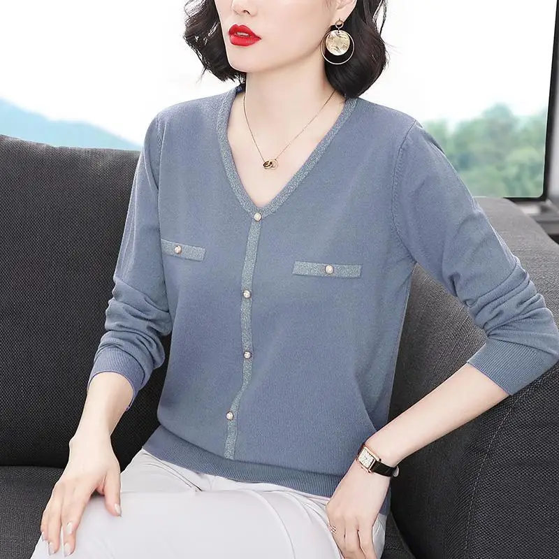 

Fashion V-Neck Spliced Button Loose Korean Blouse Women's Clothing 2023 Spring New Casual Pullovers Commute Shirt