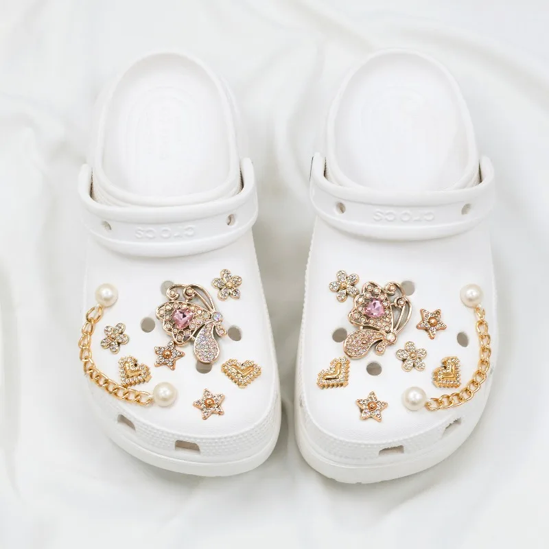 

MEOD 2026 Fashion rhinestone gold chain hole shoes DIY Pearl flower butterfly accessories detachable shoe flower buckle set