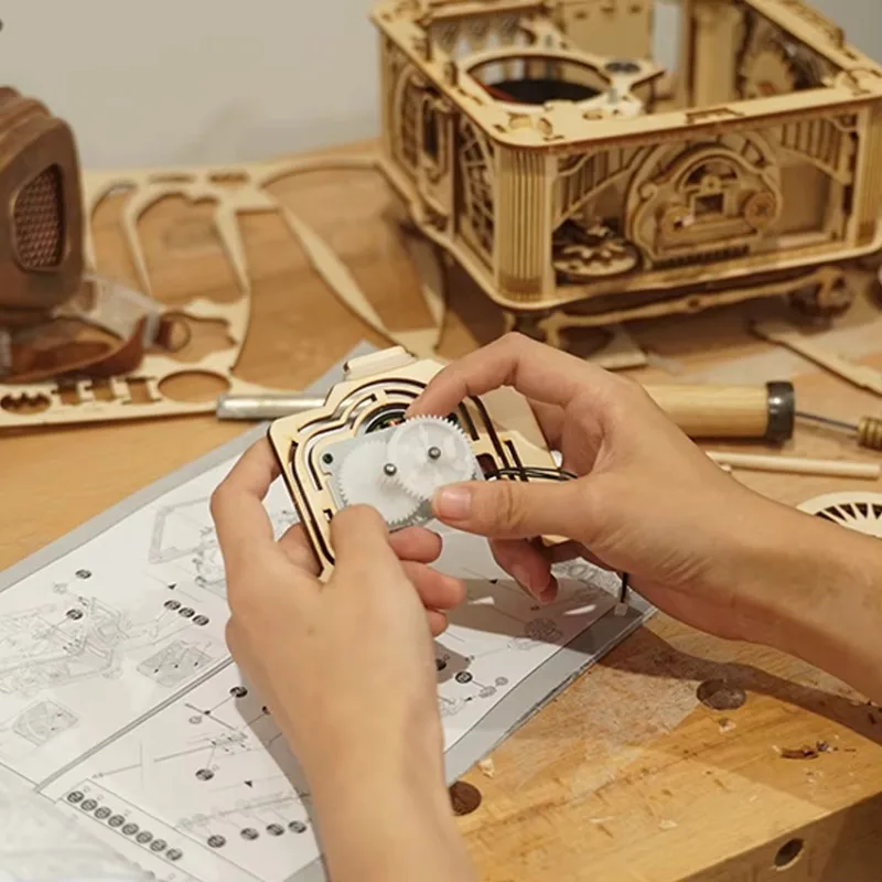 ได้รับการรับรองใหม่ยอดนิยม Handmade ประกอบปริศนาไม้ชุดของขวัญไม้คลาสสิก Gramophone ของเล่น