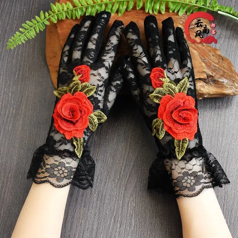 

Elegant Transparent Flower Embroidery Lace Gloves 3D Summer Driving Gloves Sun Protection Women Black White Gloves