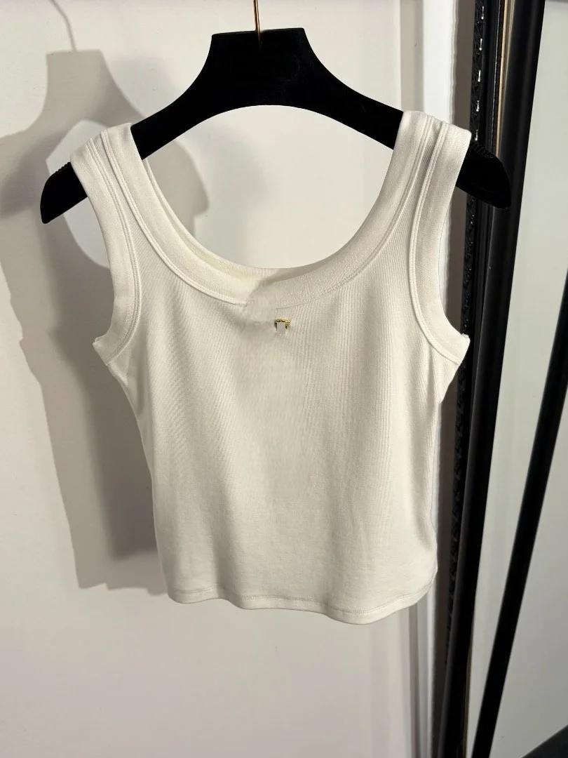 Slim Fit Short U-Neck Sleeveless Vest for Women Fashionable Versatile Sporty Top Body Shaping Design Unique Style Casual Wear
