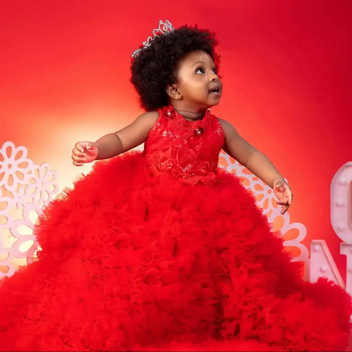 

Luxury Red Ruffles Flower Girl Dresses Sequined Princess Customized Baby Girls First Birthday Party Pageant Dress For Wedding