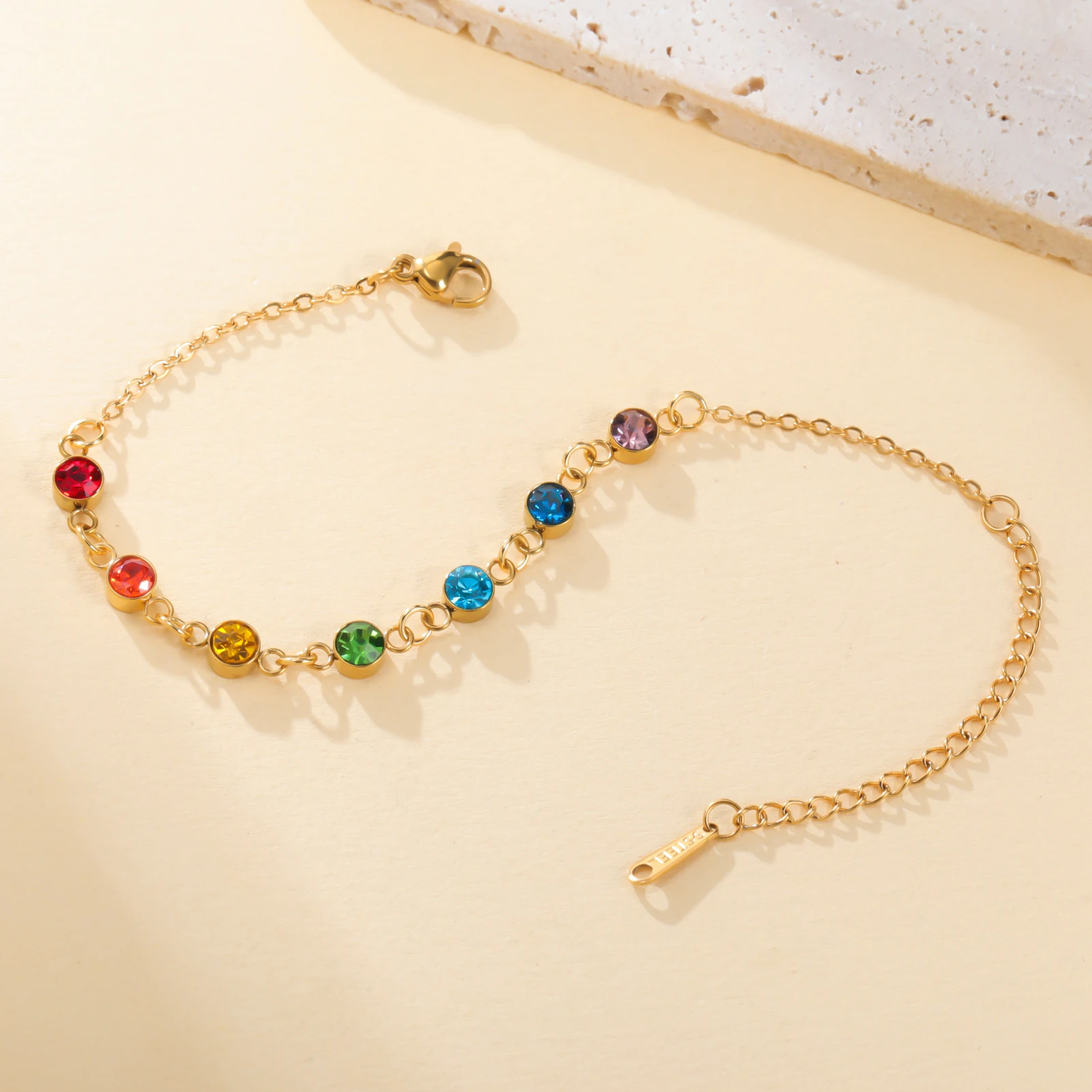 Farbenfrohe Klare Zirkon 7-Chakra-Charm-Armbänder für Frauen Edelstahl Goldfarben Meditations-Schmuck Handarmband Geschenke 2026