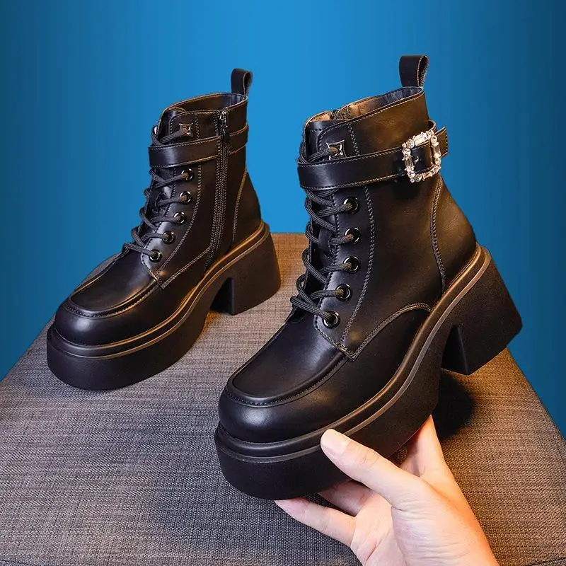 

Black Leather Boots Mid-Calf Lace-Up Heightening Shoes British Style Versatile Short Boots Fashionable Sewing Line Det...