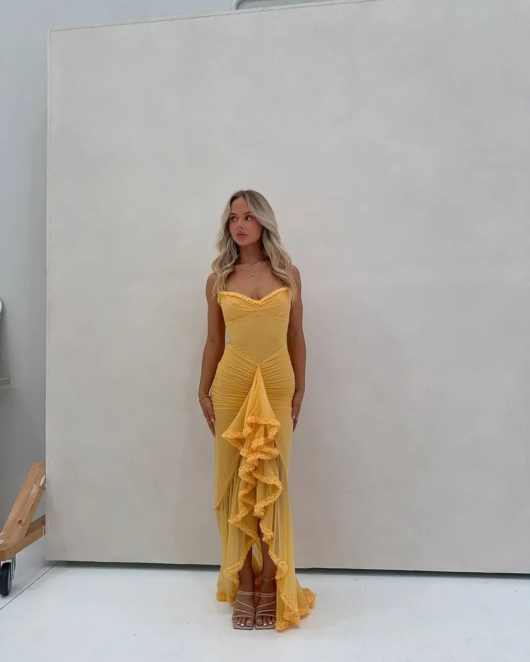 

Customized High Quality Organza Spaghetti Straps Ruffles Evening Dresses Sexy Sleeveless Prom Dress Custom Size Party