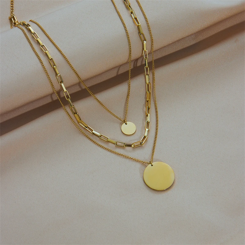 A fashionable and individual stacked style alloy geometric round plate gold chain adjustable multi-layer women's necklace