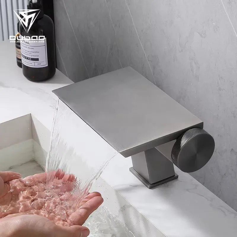 Deck Mounted Brass Waterfall Basin faucet Luxury Rotatable Switch Faucet Gun Grey Hot And Cold Sink Mixer Lavabo Faucet Tap