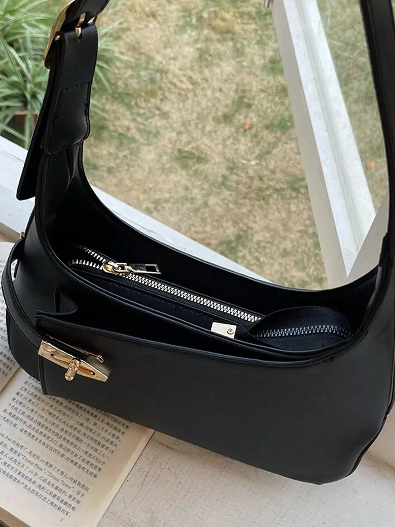 Underarm bag for women 2024 new summer high-end texture, niche temperament, commuting retro one shoulder hand-held stick bag