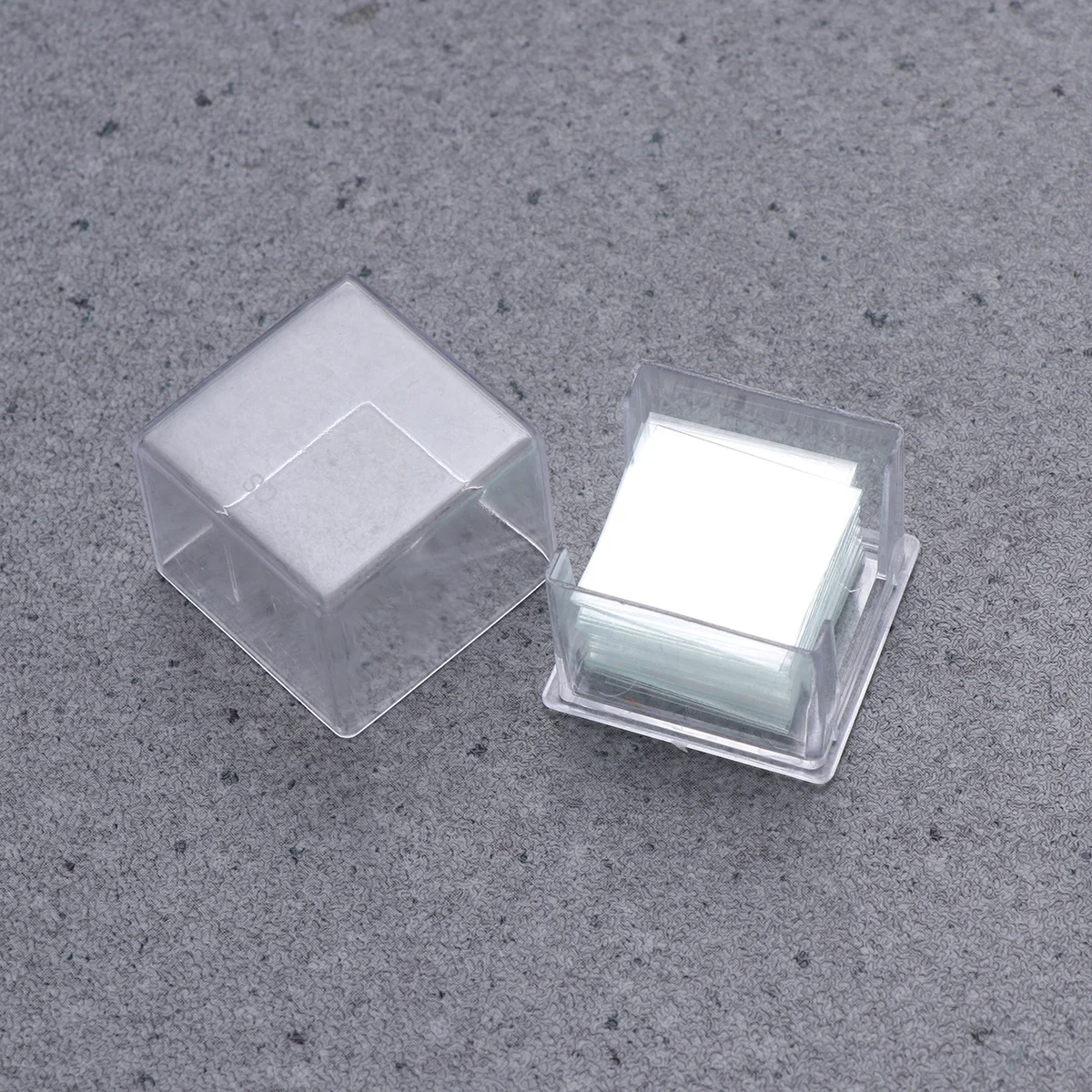 

100Pcs Microscope Cover Glass Kit Clear Square Slips for Specimen Mounting Optical Glass Microscope Accessories