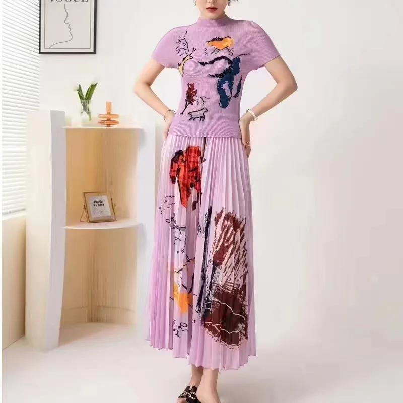 

2023 Summer Miyake Ruffled Fashion Slim Fit New Purple T-shirt Underlay Printed Hundred Ruffled Half Skirt Set for Women