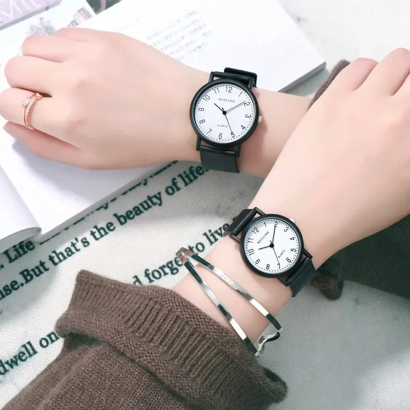 Simple Black White Quartz Watches Women Minimalist Design Silicone Strap Wristwatch Big Dial Women's Fashion Creative Watch Gift