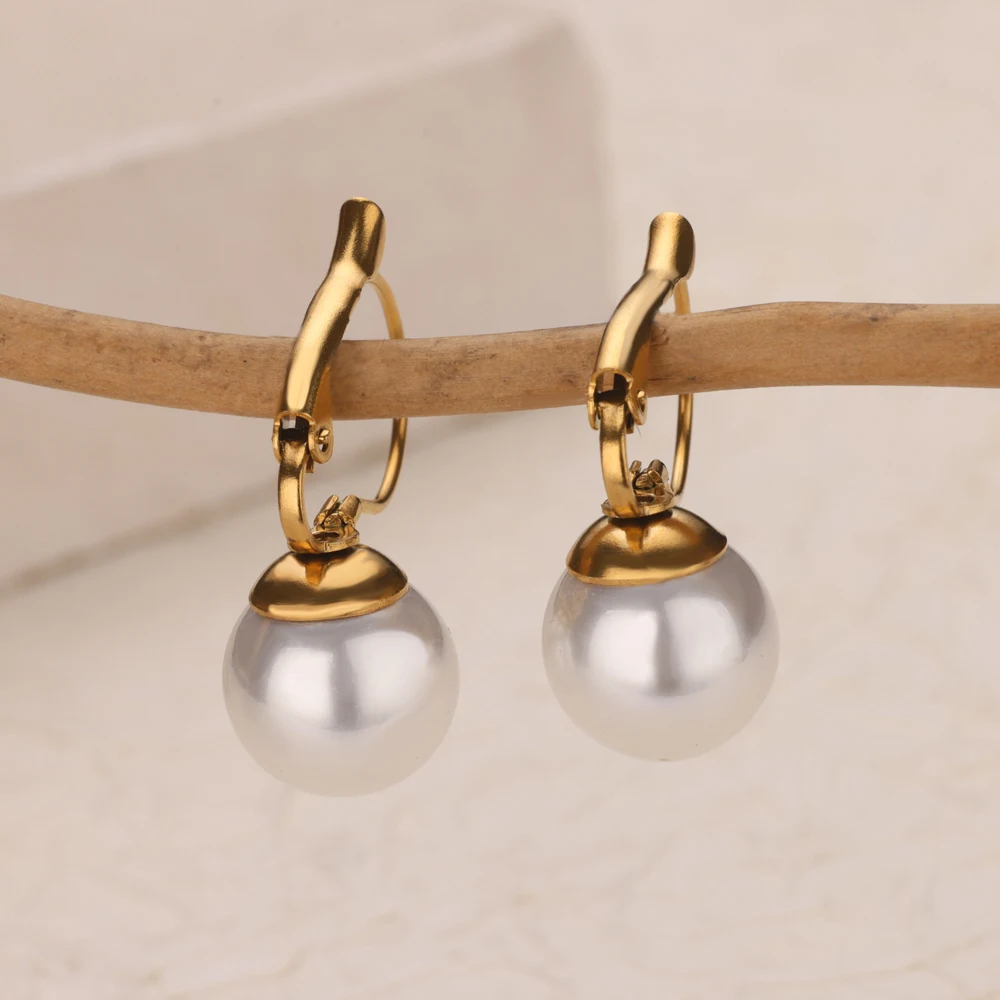 Round Imitation Pearl Earrings for Women Gold Color Stainless Steel Dangle Earrings Vintage Huggies Ear Buckle Elegant Jewelry