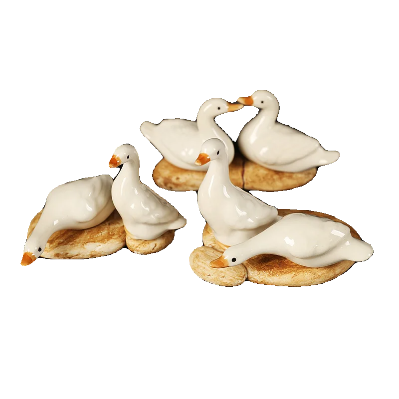 

Creative ceramic simulation duckling ornament little white duck potted water fish tank decoration