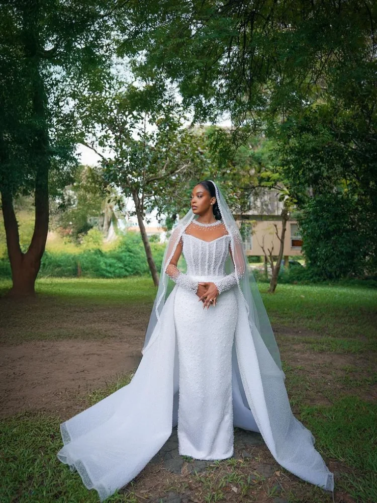Customized white elegant brown skin wedding dress long sleeved round neck satin pearl detachable trailing Vestido De Novia