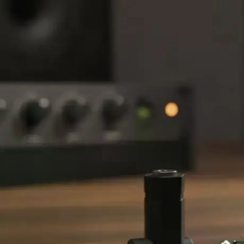 1Pcs AV Earphone Microphone Audio Adapter 6.35 To 3.5 Plug Converter 6.5 To 3.5 Male To Female Bend 90°