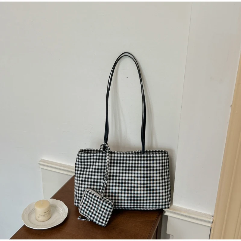 Karierte Canvas-Umhängetasche für Damen, leichte, lässige Pendler-Handtasche, Vintage-Tragetasche mit kariertem Muster und Farbblock-Design – Detail 12