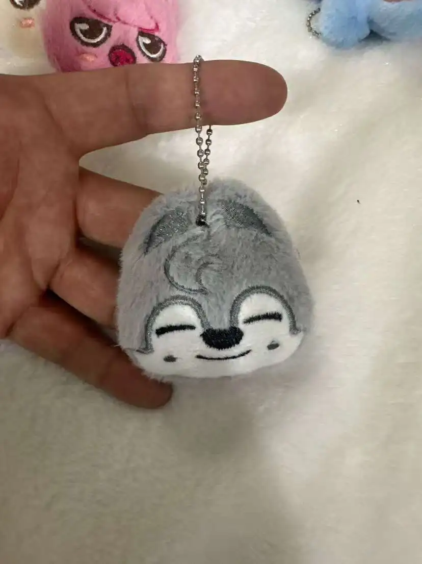سلسلة مفاتيح SKzoo الجديدة من القطيفة Kpop قلادة على شكل حيوانات كرتونية من القطيفة لعبة صغيرة لطيفة يمكنك صنعها بنفسك هدية العيد