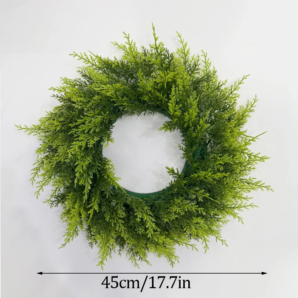 17,7 Zoll großer künstlicher Weihnachtskranz aus Kunststoff-Kiefernnadeln für Zuhause, Wohnzimmer, Veranda, Weihnachtsfenster, Bauernhaus, Außendekoration – Detail 4