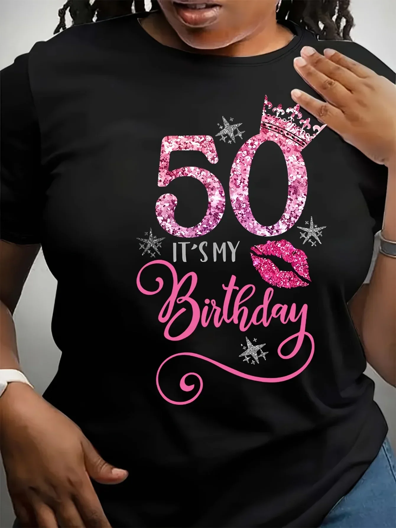 

Chic 50th Birthday & Lips Print T-Shirt - Casual Crew Neck Short Sleeve Top for Women & Summe Round Neck Birthday Summer Y2K Top