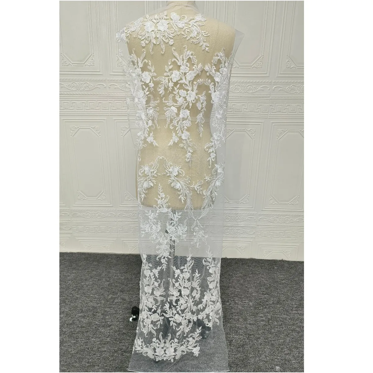 

Bridal Embroidery Sequin Lace Flower Lace Fabric For Bridal Wedding Lace Dress Fabric